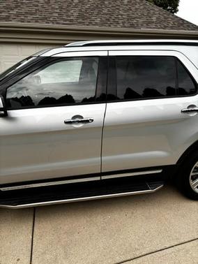 Silver 2019 Ford Explorer Limited