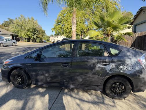 Gray 2012 Toyota Prius One