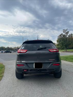 Gray 2014 Jeep Cherokee Trailhawk