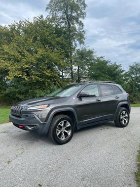 Gray 2014 Jeep Cherokee Trailhawk