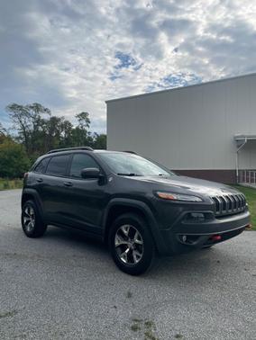 Gray 2014 Jeep Cherokee Trailhawk