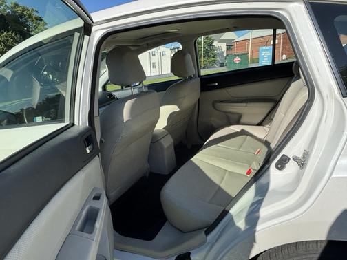 White 2013 Subaru Impreza 2.0i Limited