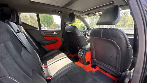 Black 2021 Volvo XC40 Recharge Pure Electric P8 R-Design