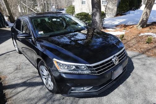 2017 Volkswagen Passat 1.8T SE w/Technology