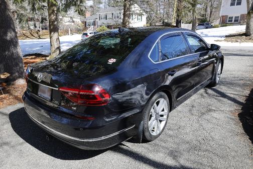 2017 Volkswagen Passat 1.8T SE w/Technology