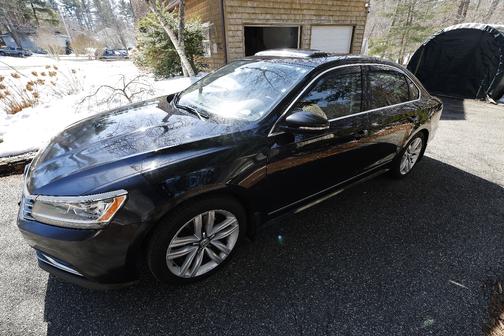 2017 Volkswagen Passat 1.8T SE w/Technology