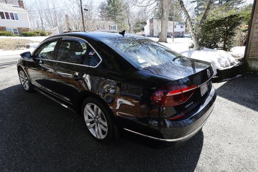 2017 Volkswagen Passat 1.8T SE w/Technology