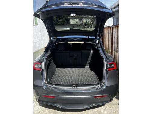 2023 Tesla Model Y RWD