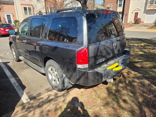 2004 Nissan Armada SE