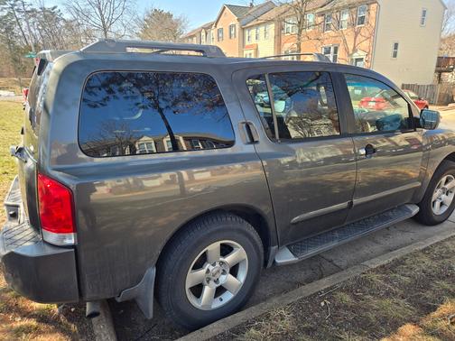 2004 Nissan Armada SE