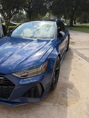 Blue 2024 Audi RS 6 Avant performance 4.0