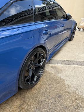 Blue 2024 Audi RS 6 Avant performance 4.0