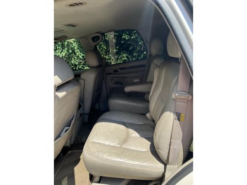 2003 Cadillac Escalade Base