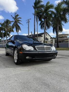 2004 Mercedes-Benz C-Class C240