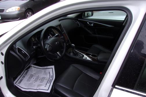 2015 INFINITI Q50 Premium