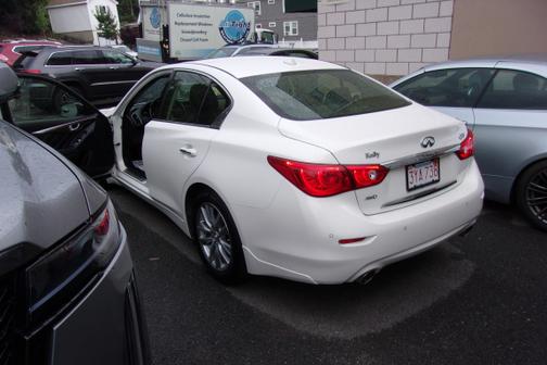 2015 INFINITI Q50 Premium