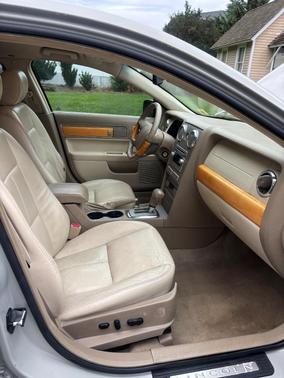 Beige 2007 Lincoln MKZ Base