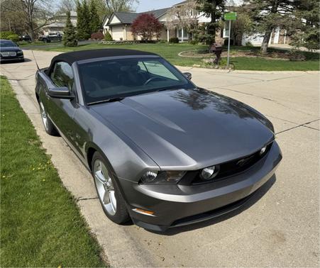 Gray 2010 Ford Mustang GT Premium