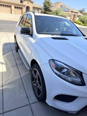 White 2019 Mercedes-Benz GLE 400 4MATIC