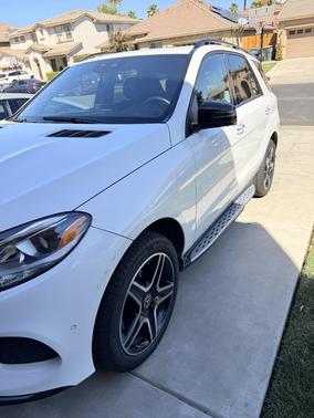 White 2019 Mercedes-Benz GLE 400 4MATIC
