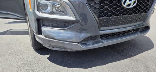 Gray 2019 Hyundai KONA SE