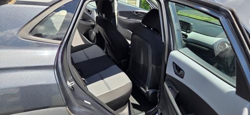 Gray 2019 Hyundai KONA SE