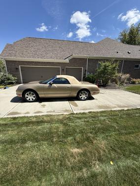 2005 Ford Thunderbird Premium
