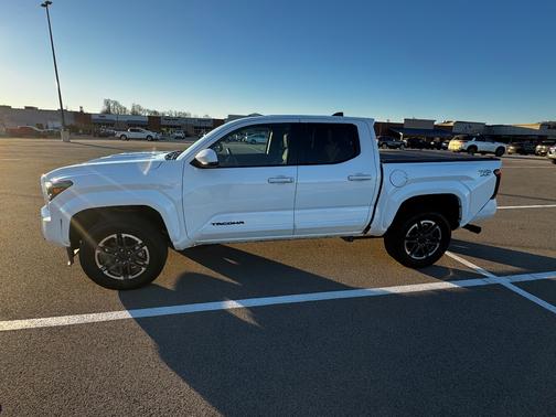 2025 Toyota Tacoma TRD Sport