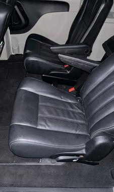 2012 Chrysler Town & Country Touring-L