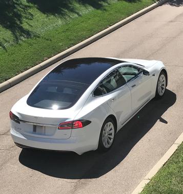 2017 Tesla Model S 75