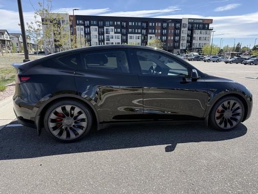 Black 2021 Tesla Model Y Performance