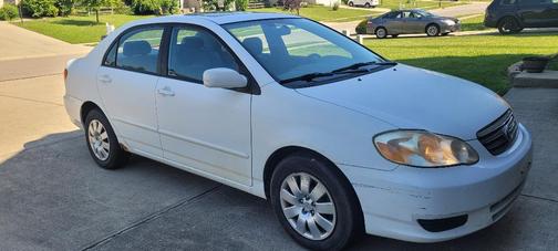 White 2004 Toyota Corolla S