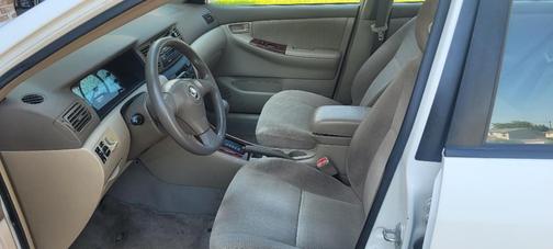 White 2004 Toyota Corolla S