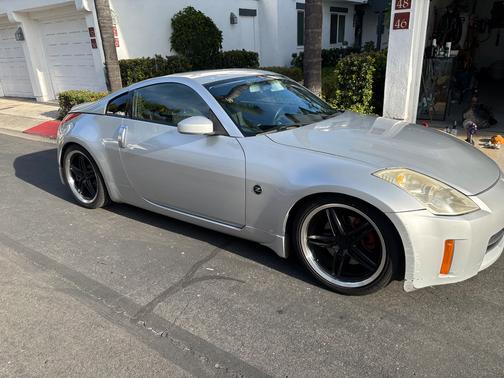 Silver 2008 Nissan 350Z Base