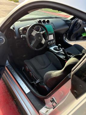 Silver 2008 Nissan 350Z Base
