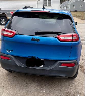 2017 Jeep Cherokee Sport