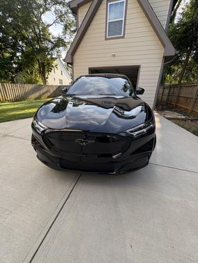 2022 Ford Mustang Mach-E Select