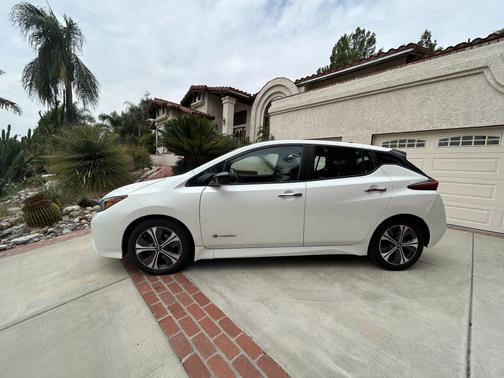 2018 Nissan Leaf SV