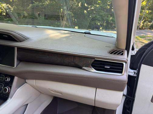 White 2021 GMC Yukon XL Denali