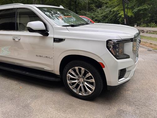 White 2021 GMC Yukon XL Denali