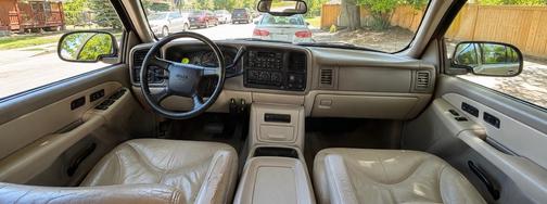 Gold 2001 GMC Yukon SLT