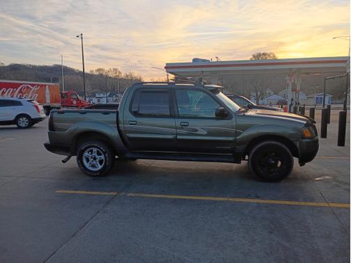 2002 Ford Explorer Sport Trac Base