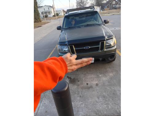 2002 Ford Explorer Sport Trac Base