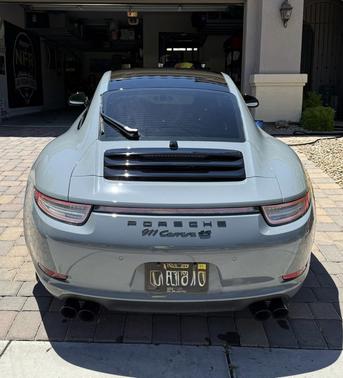 2014 Porsche 911 Carrera 4S