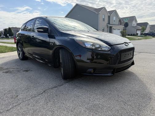 Black 2014 Ford Focus ST Base