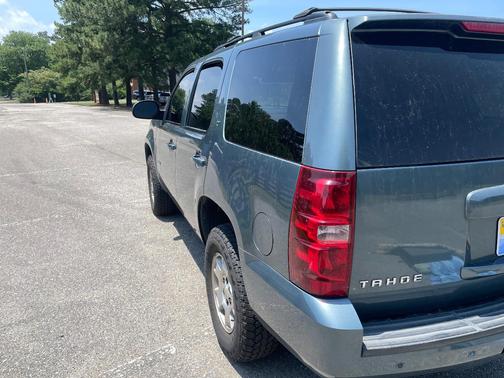 Blue 2008 Chevrolet Tahoe LT