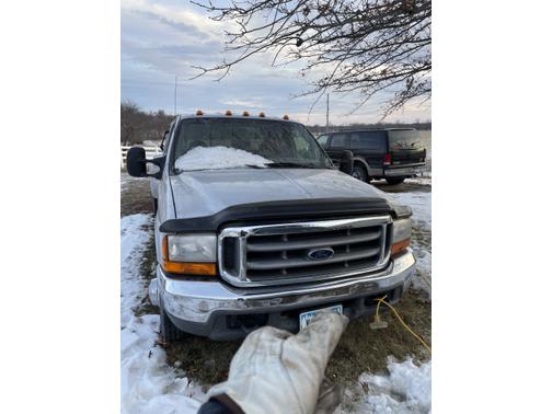 Photo 3 of 8 of 2001 Ford F-350 Crew Cab Super Duty DRW