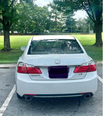 White 2015 Honda Accord EX-L V-6