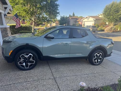Green 2024 Hyundai SANTA CRUZ Limited