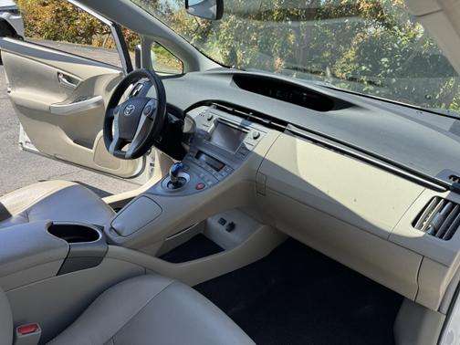 2015 Toyota Prius Three